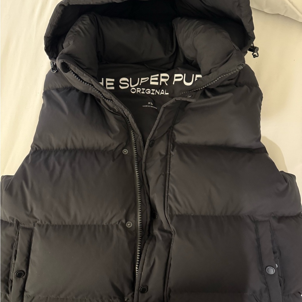 Aritzia Black Puffer Vest (Super Puff Vest) - NOT CROPPED